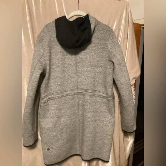 Lululemon city bound wrap  reversible jacket Sz M - Picture 5 of 9
